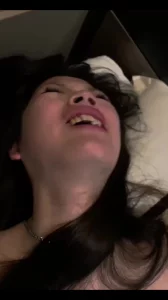 约炮精神小妹